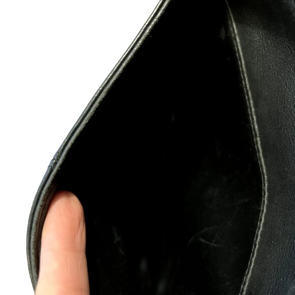 Vintage Tignanello Black Leather Crossbody Bag With Tassel & Multiple Compartmen - Picture 7 of 8